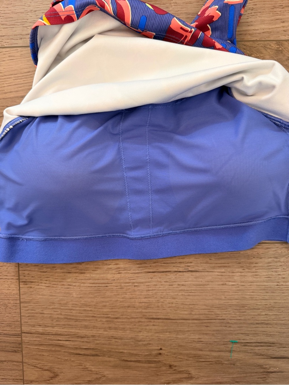 Athleta Conscious Crop Size Medium - Picture 4 of 5